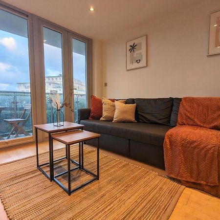 Apartment 100M From Fistral Beach- Underground Parking-Surf Shower & Locker- Sleeps 6 Newquay  Luaran gambar