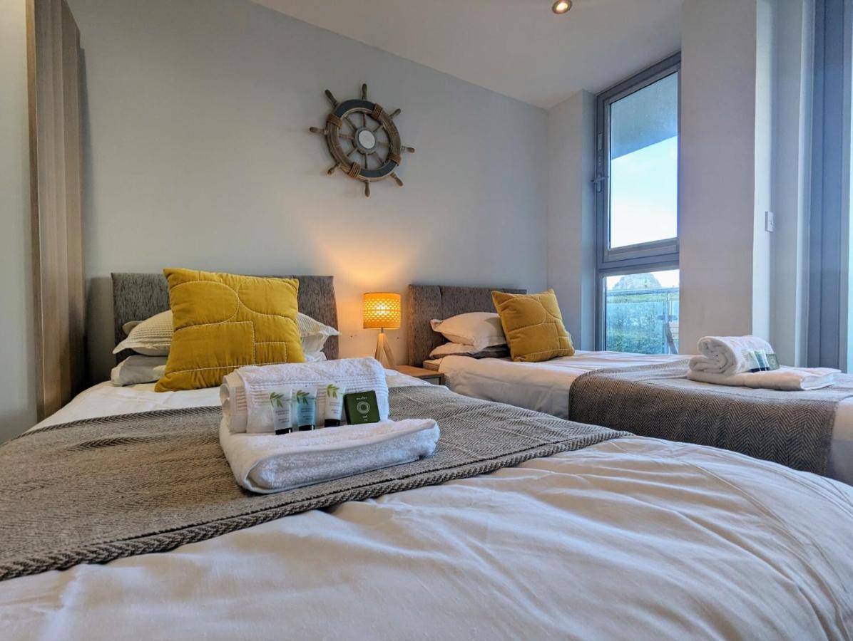 Apartment 100M From Fistral Beach- Underground Parking-Surf Shower & Locker- Sleeps 6 Newquay  Luaran gambar