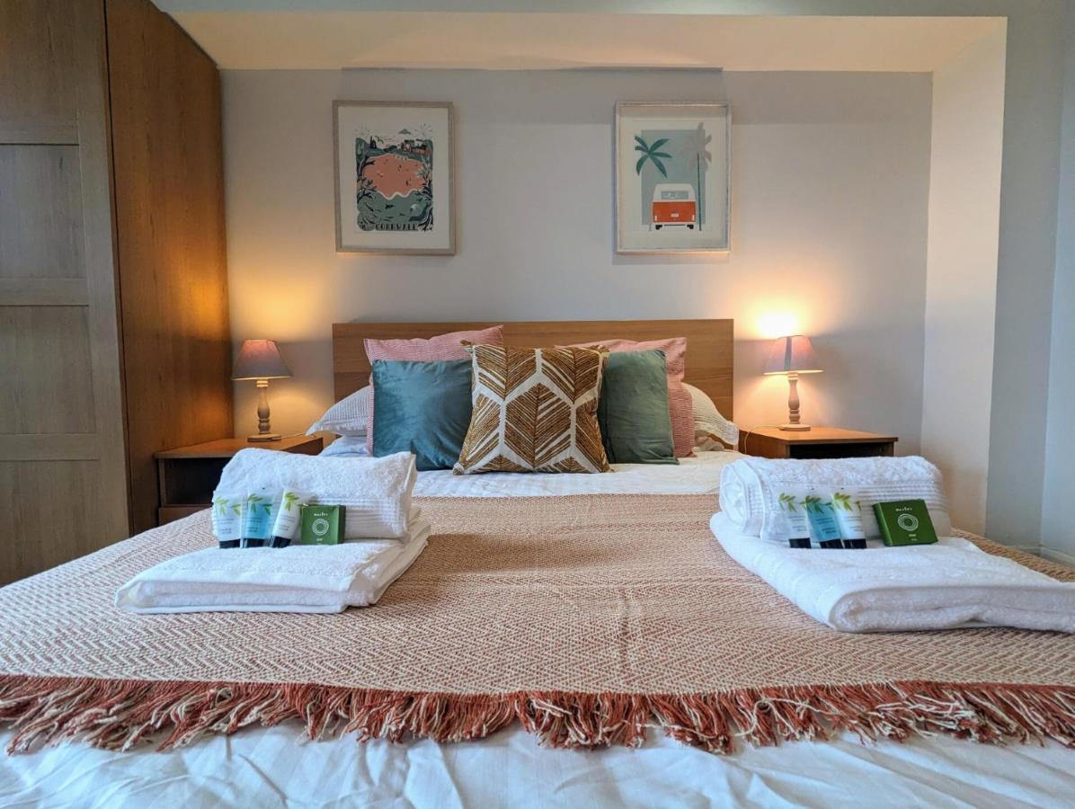Apartment 100M From Fistral Beach- Underground Parking-Surf Shower & Locker- Sleeps 6 Newquay  Luaran gambar